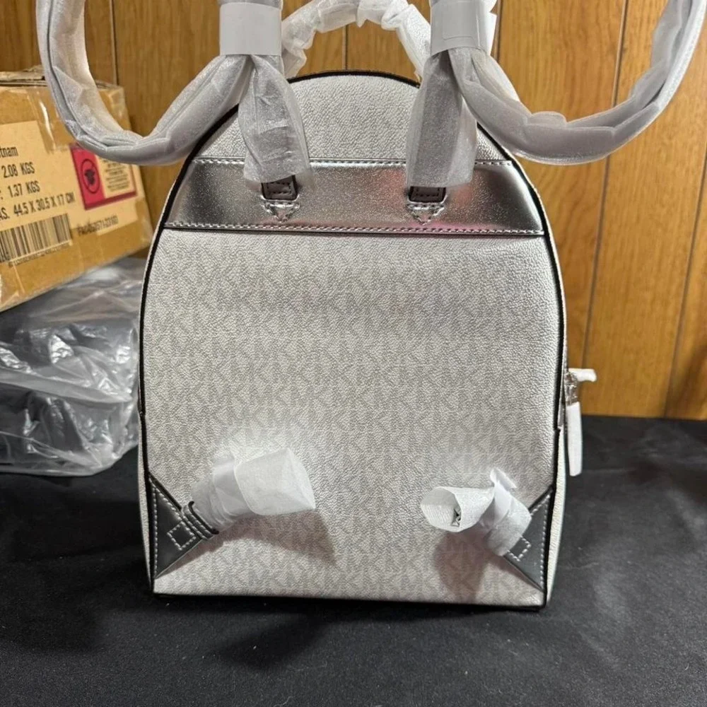 Michael Kors Sheila Medium Logo Backpack Retails $358‎